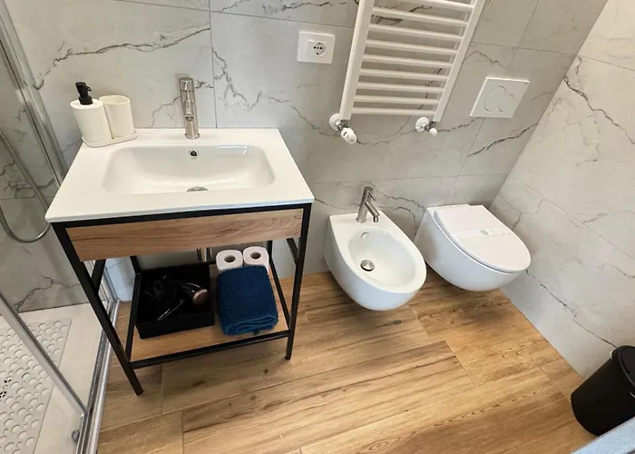 Guest house Downtown Express - Lucio Sestio Metro A, Fast Connection To The Centre Rome